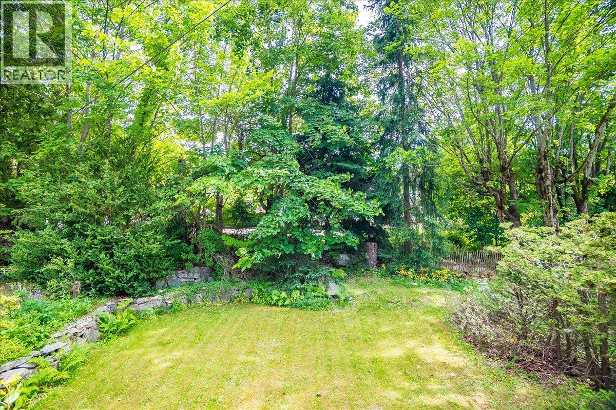 1107 Robertson Avenue, Nelson, British Columbia  V1L 1C2 - Photo 85 - 10381969