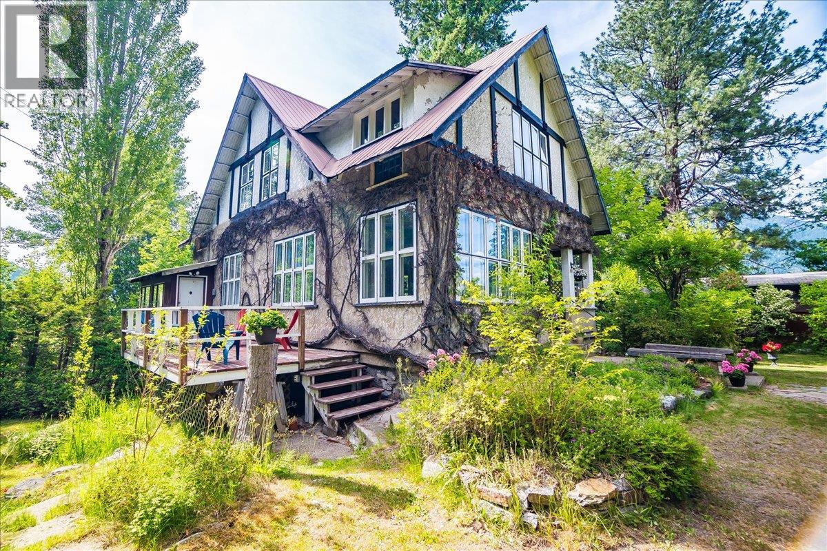 1107 Robertson Avenue, Nelson, British Columbia  V1L 1C2 - Photo 9 - 10381969