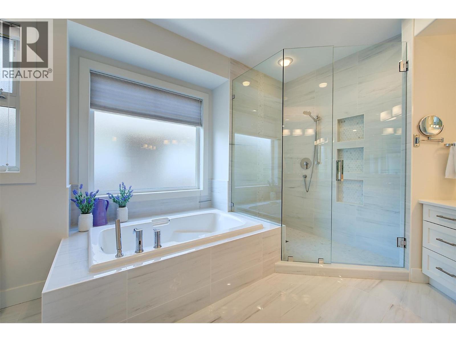 4048 Gallaghers Terrace, Kelowna, British Columbia  V1W 3Z8 - Photo 13 - 10381546