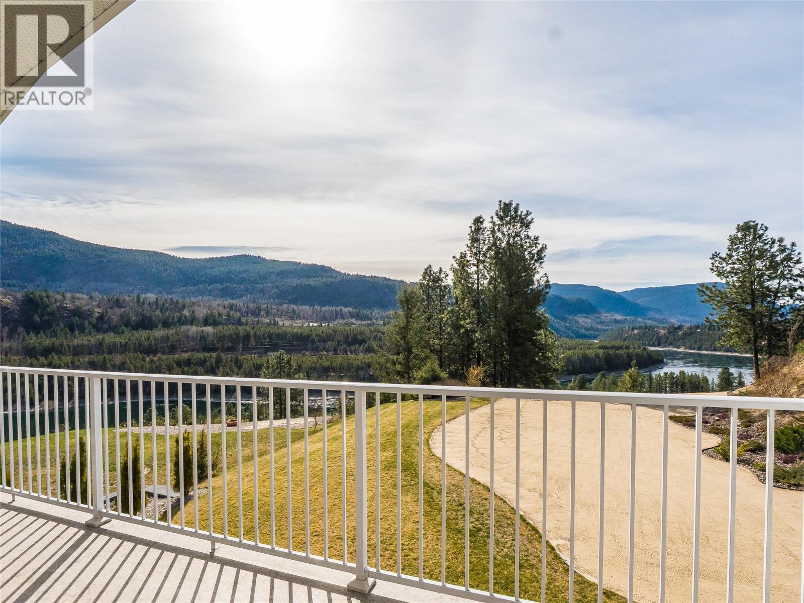 3835 5th Avenue, Castlegar, British Columbia  V1N 4Y5 - Photo 47 - 10381415