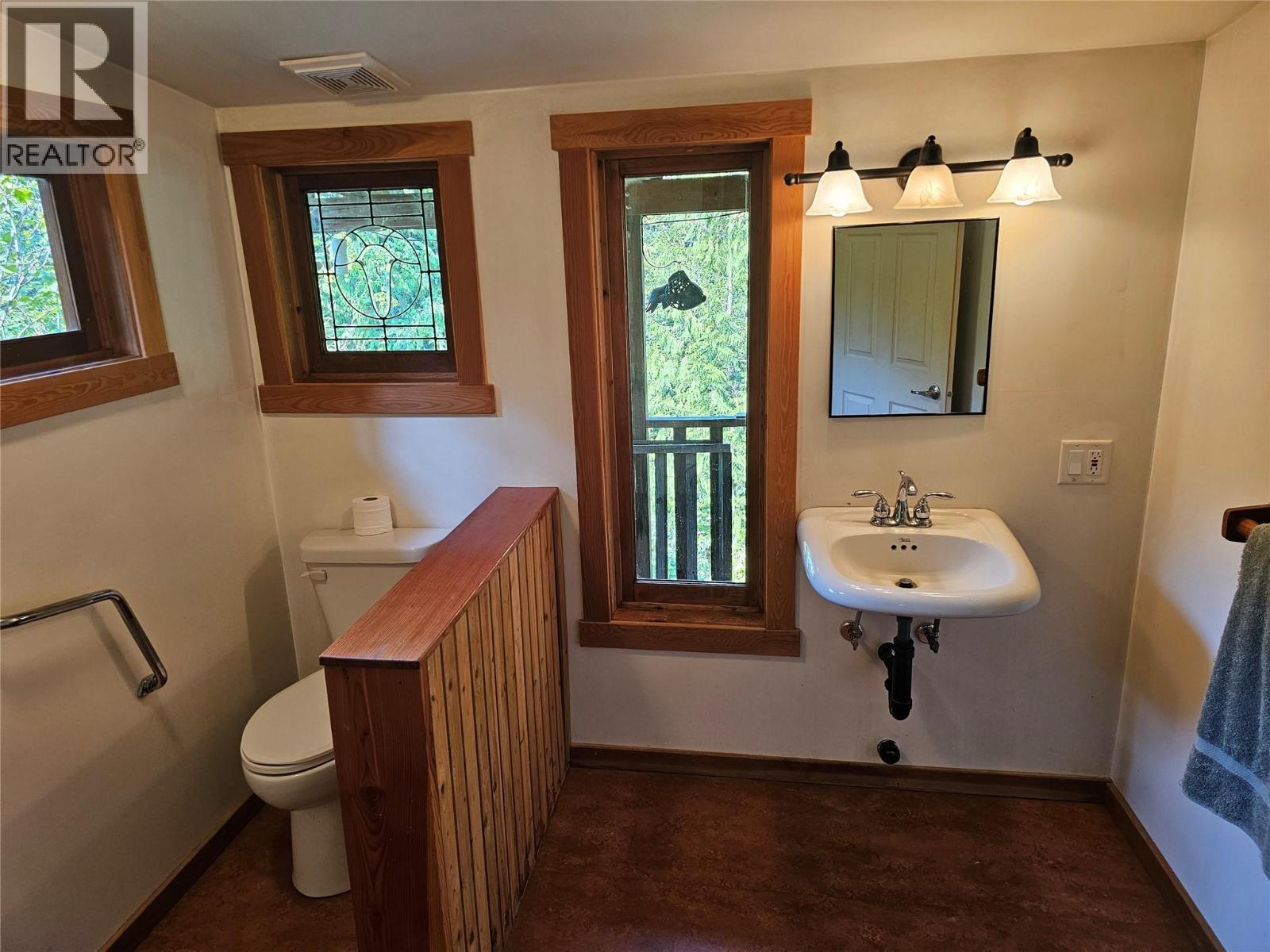 7467 St Thomas Road, Winlaw, British Columbia  V0G 2J0 - Photo 14 - 10361215