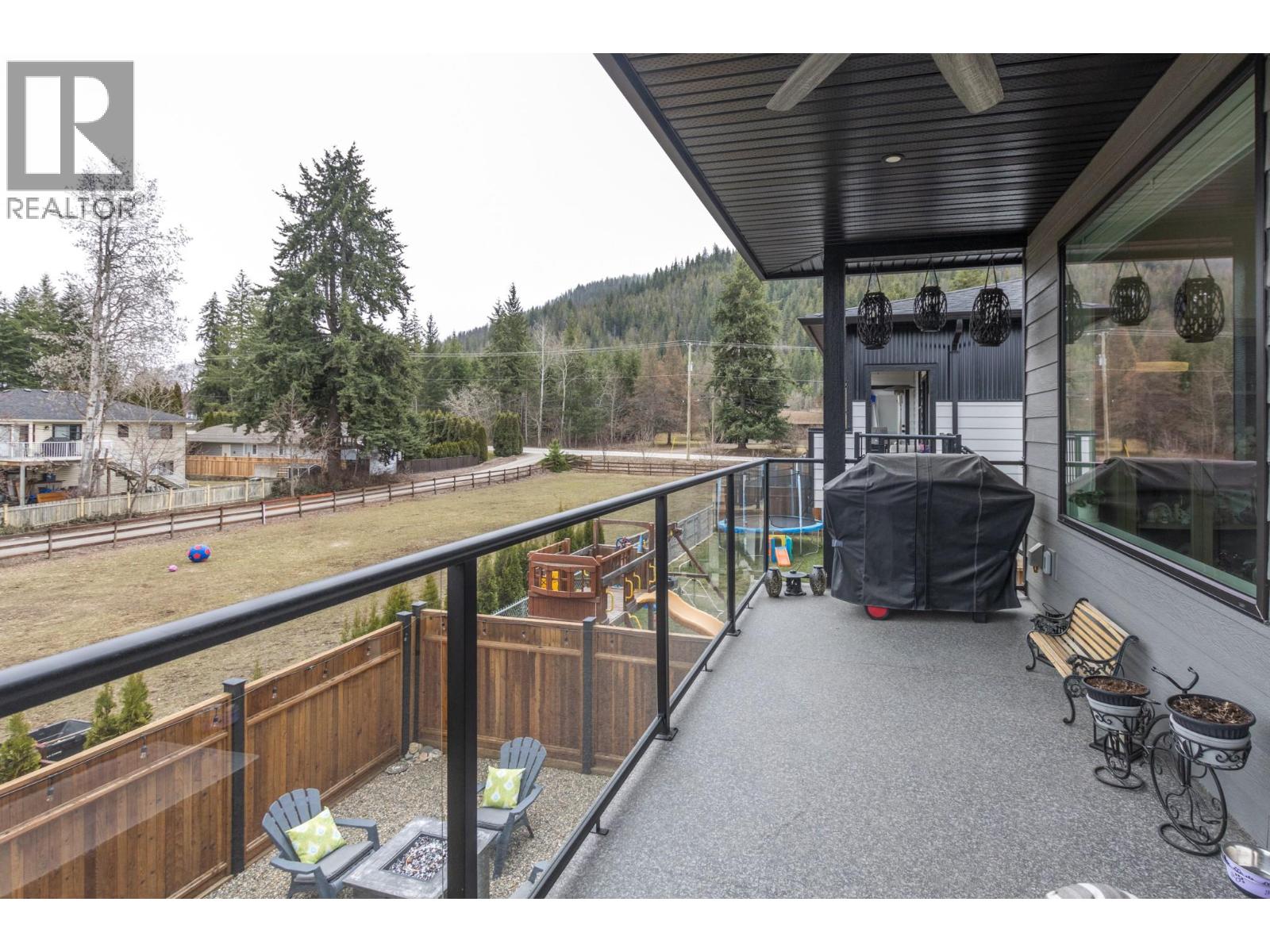 1441 20 Avenue Se Unit# 4, Salmon Arm, British Columbia  V1E 2M9 - Photo 37 - 10381754