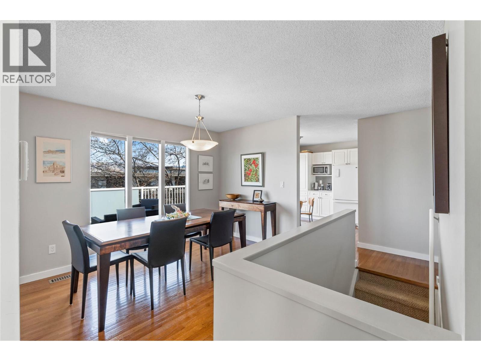 320 Whiteshield Crescent, Kamloops, British Columbia  V2E 1G1 - Photo 3 - 10379907