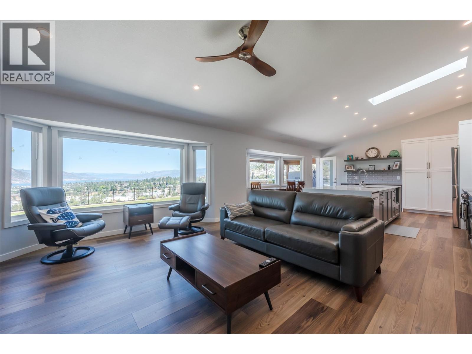 153 Westview Drive, Penticton, British Columbia  V2A 7V9 - Photo 5 - 10381429