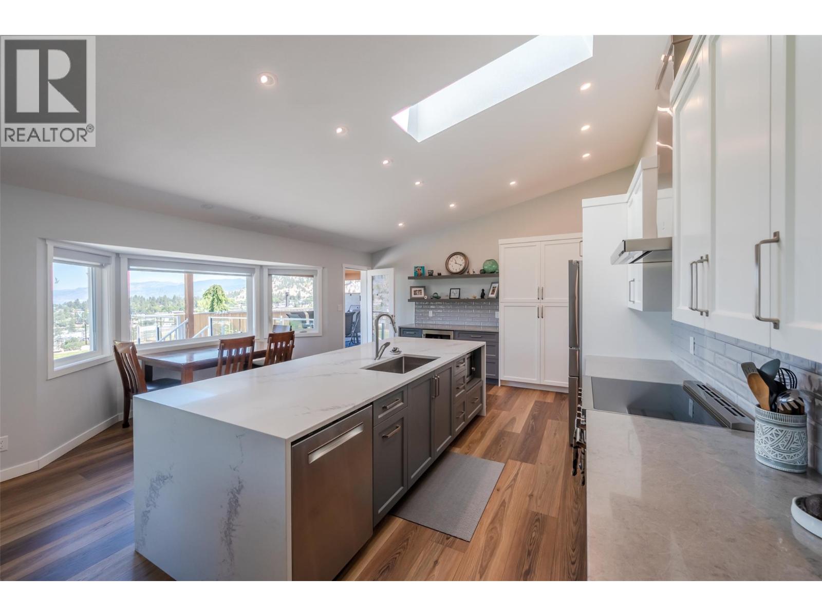 153 Westview Drive, Penticton, British Columbia  V2A 7V9 - Photo 9 - 10381429