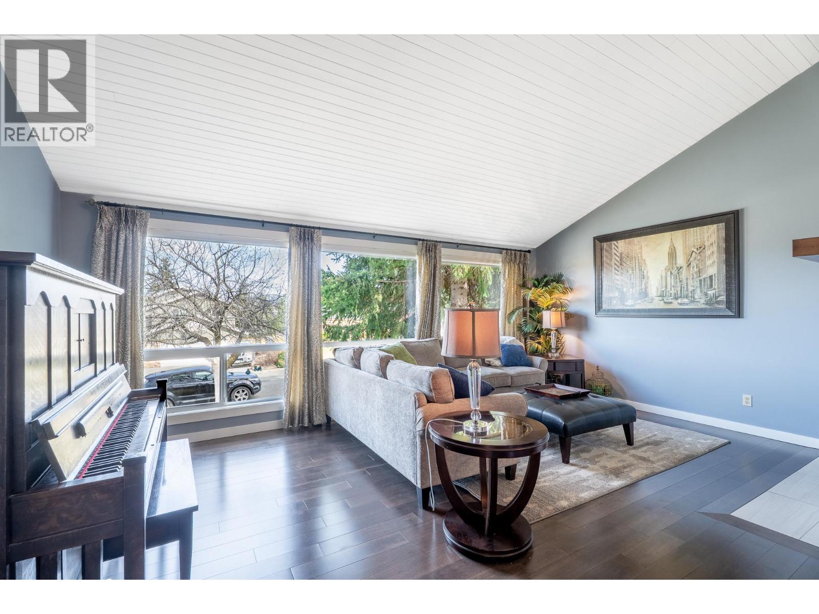 913 Huntleigh Crescent, Kamloops, British Columbia  V1S 1G7 - Photo 4 - 10382037