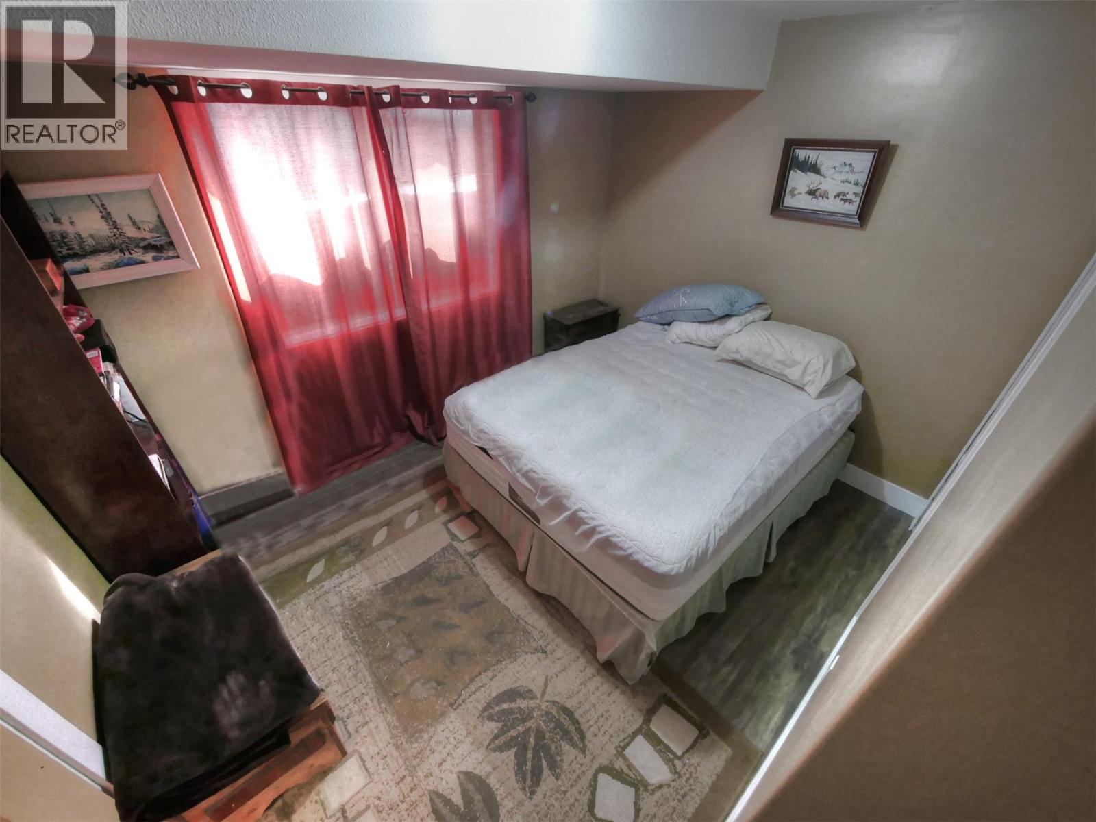 644 8th Street, Castlegar, British Columbia  V1N 4X1 - Photo 10 - 10381927