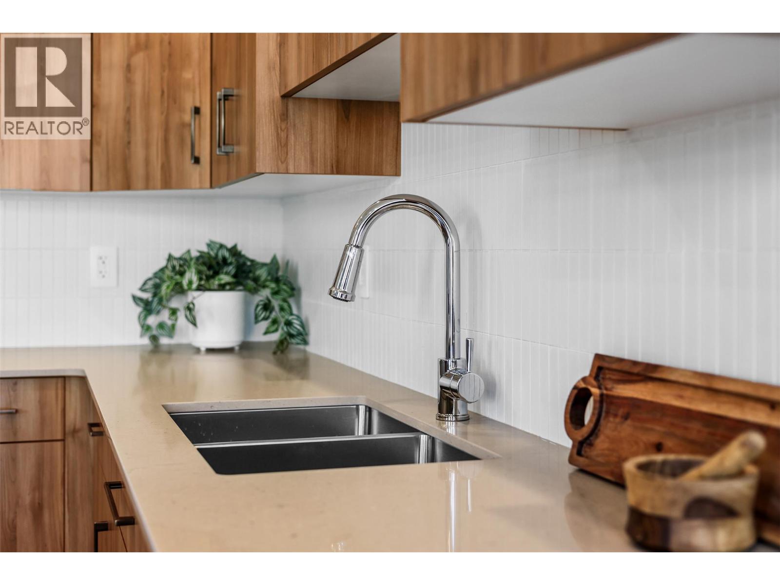 2050 Grasslands Boulevard Unit# 148, Kamloops, British Columbia  V2B 0K7 - Photo 12 - 10380414