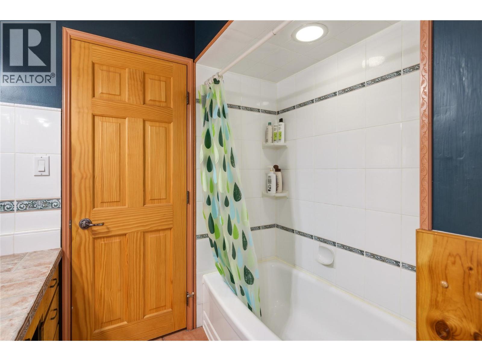 1641 Mountain Avenue, Kelowna, British Columbia  V1Y 7H7 - Photo 21 - 10381436