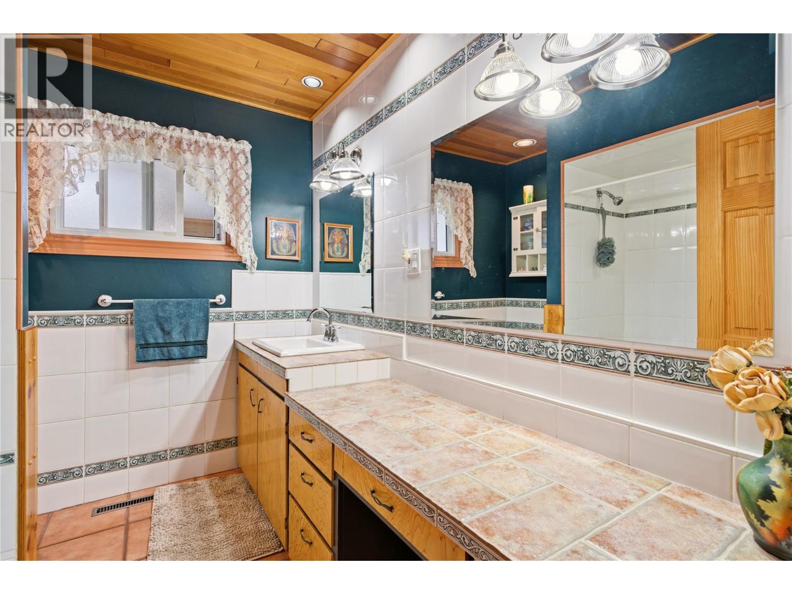 1641 Mountain Avenue, Kelowna, British Columbia  V1Y 7H7 - Photo 22 - 10381436