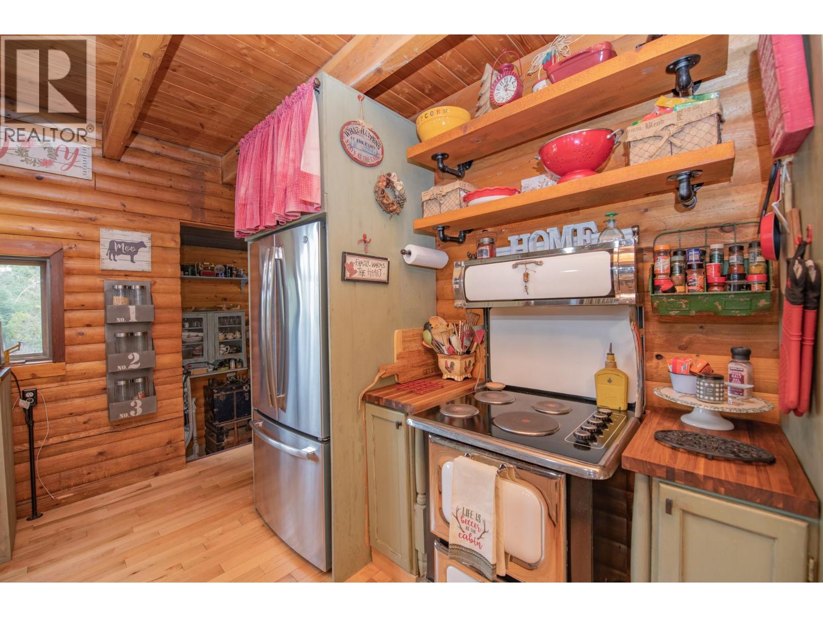 1495 6 Highway, Nakusp, British Columbia  V0G 1R1 - Photo 6 - 10381274