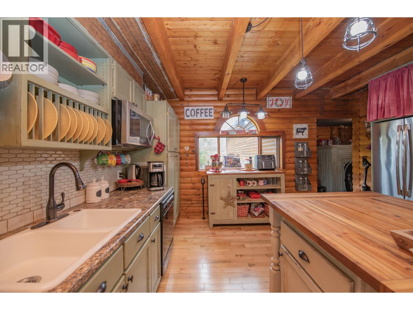 1495 6 Highway, Nakusp, British Columbia  V0G 1R1 - Photo 7 - 10381274