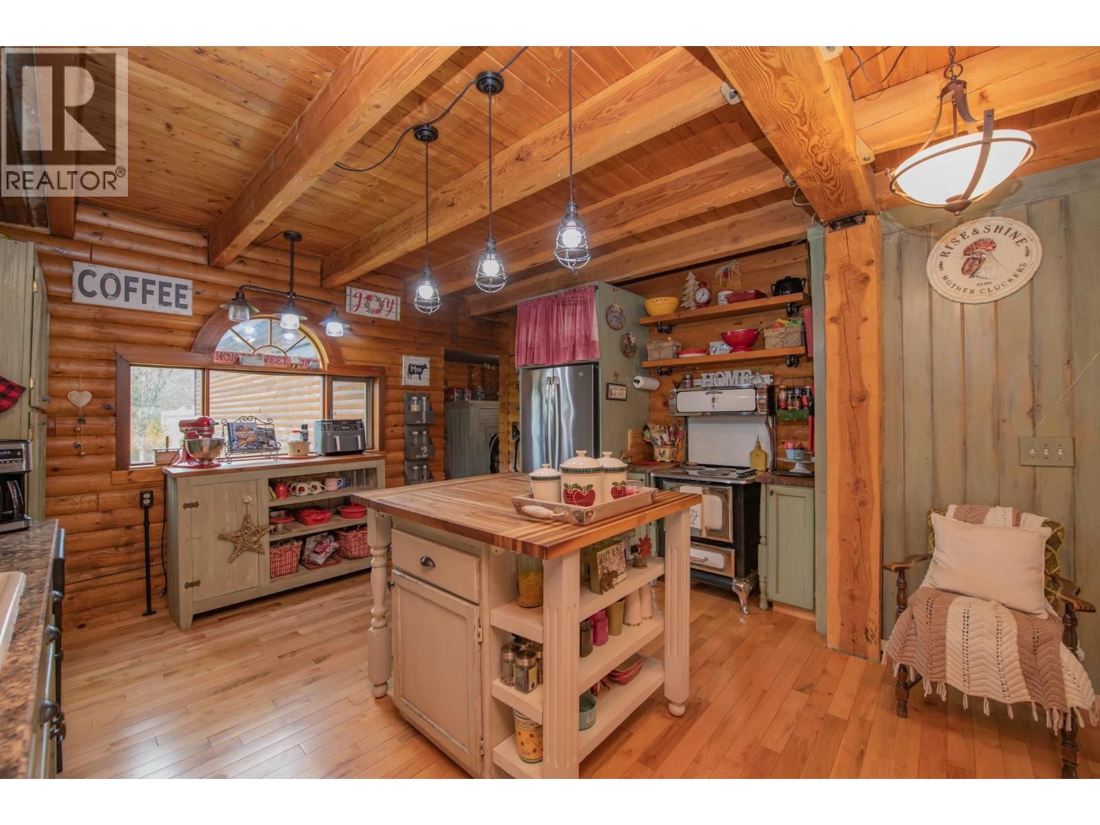 1495 6 Highway, Nakusp, British Columbia  V0G 1R1 - Photo 9 - 10381274