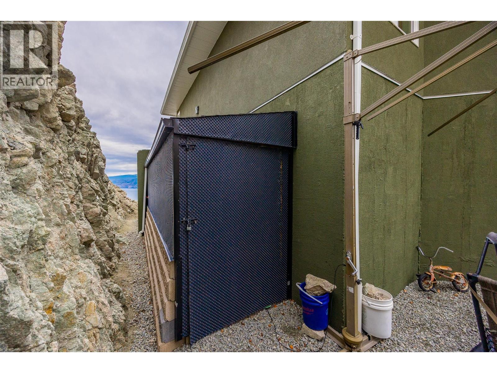 6018 Fulks Road, Peachland, British Columbia  V0H 1X4 - Photo 48 - 10381222