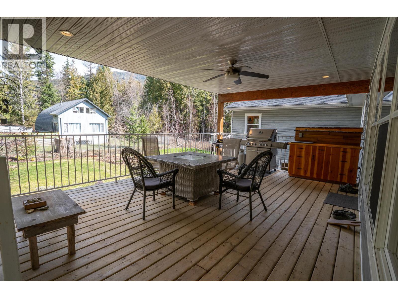 2399 Hillen Crescent, Magna Bay, British Columbia  V0E 1M7 - Photo 31 - 10382048