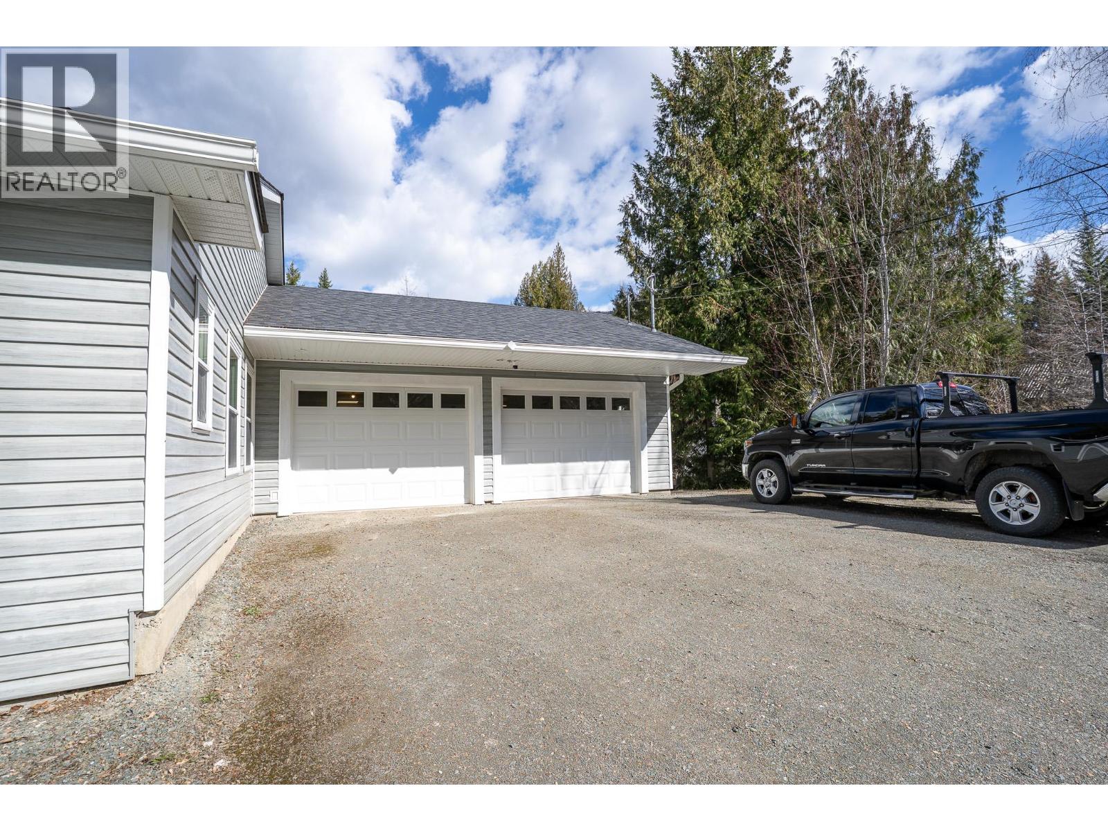 2399 Hillen Crescent, Magna Bay, British Columbia  V0E 1M7 - Photo 45 - 10382048