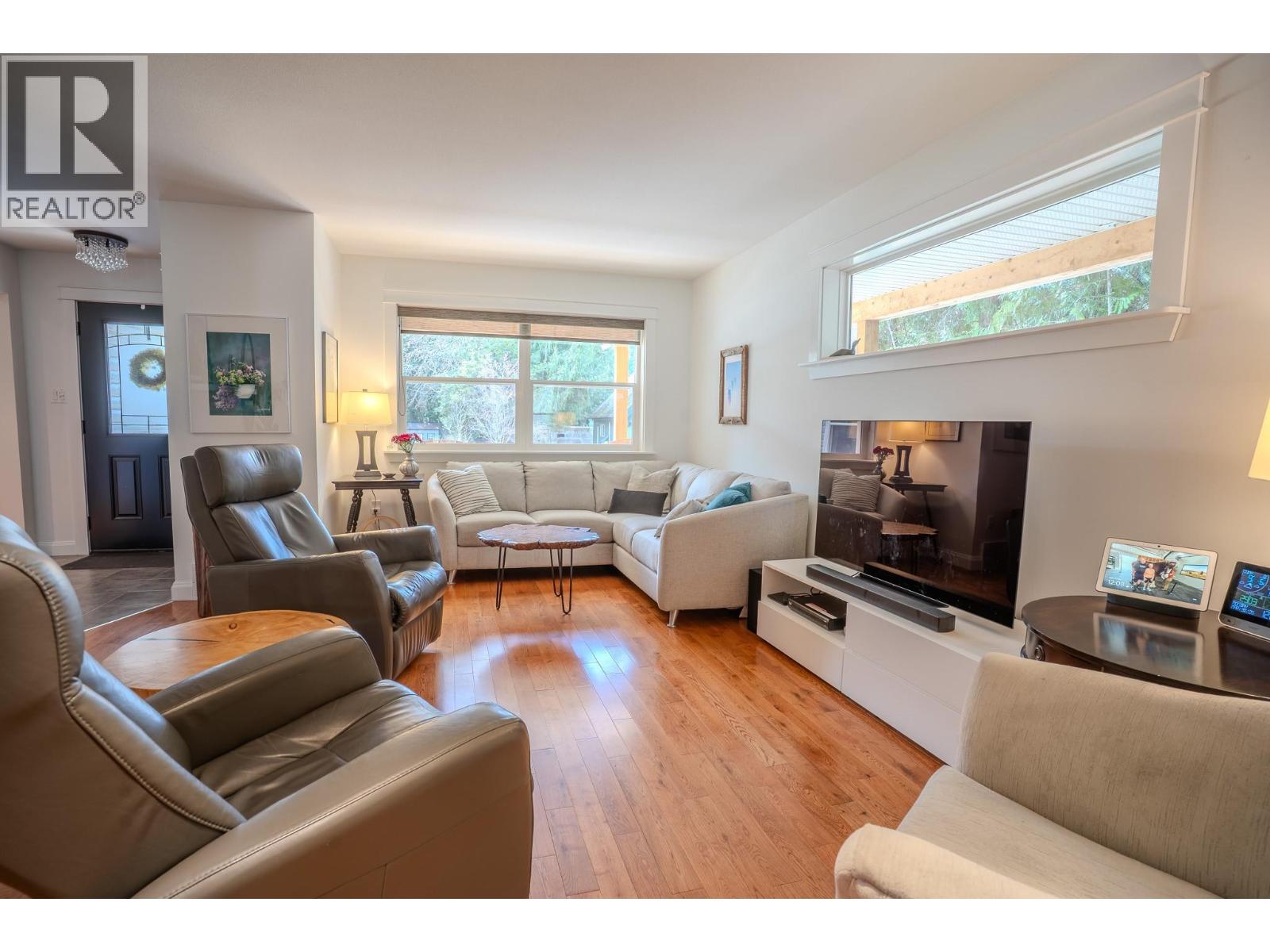 2399 Hillen Crescent, Magna Bay, British Columbia  V0E 1M7 - Photo 5 - 10382048