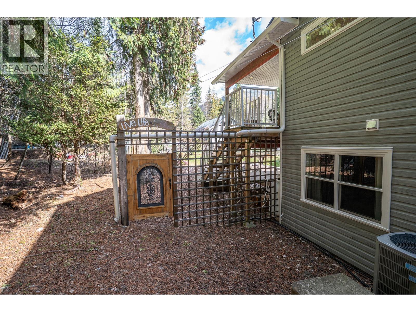 2399 Hillen Crescent, Magna Bay, British Columbia  V0E 1M7 - Photo 52 - 10382048