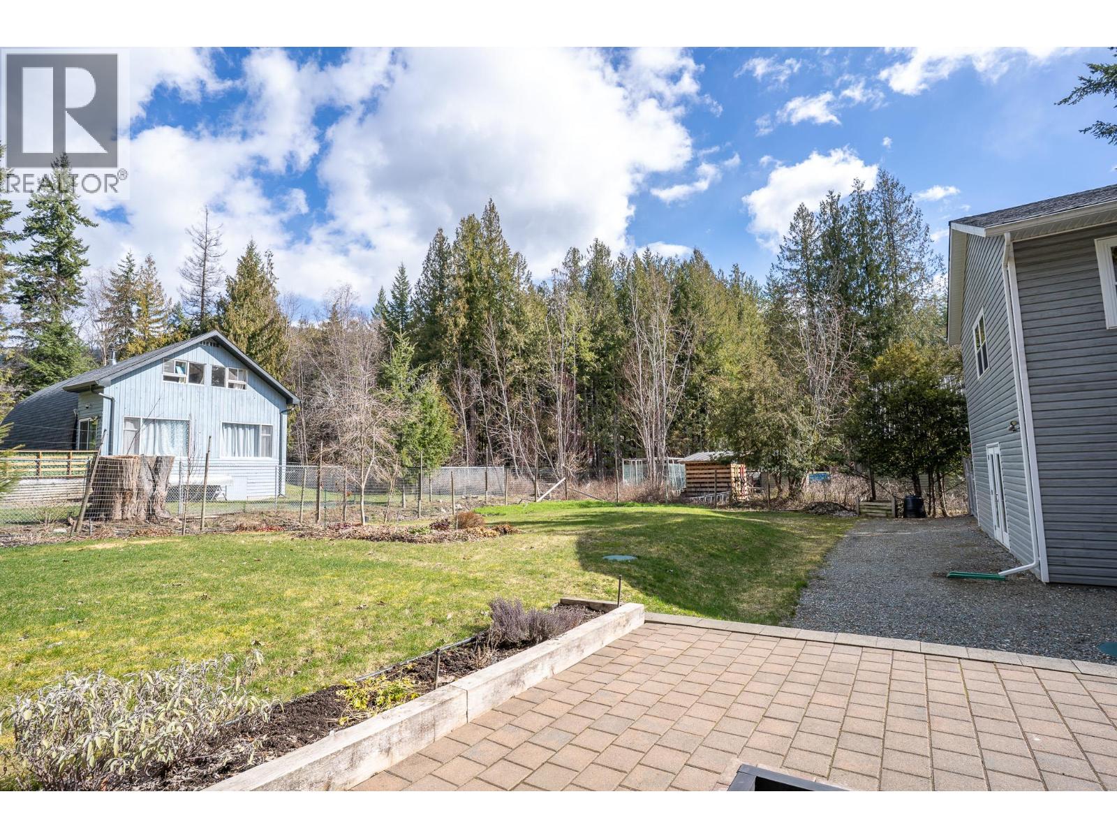 2399 Hillen Crescent, Magna Bay, British Columbia  V0E 1M7 - Photo 54 - 10382048