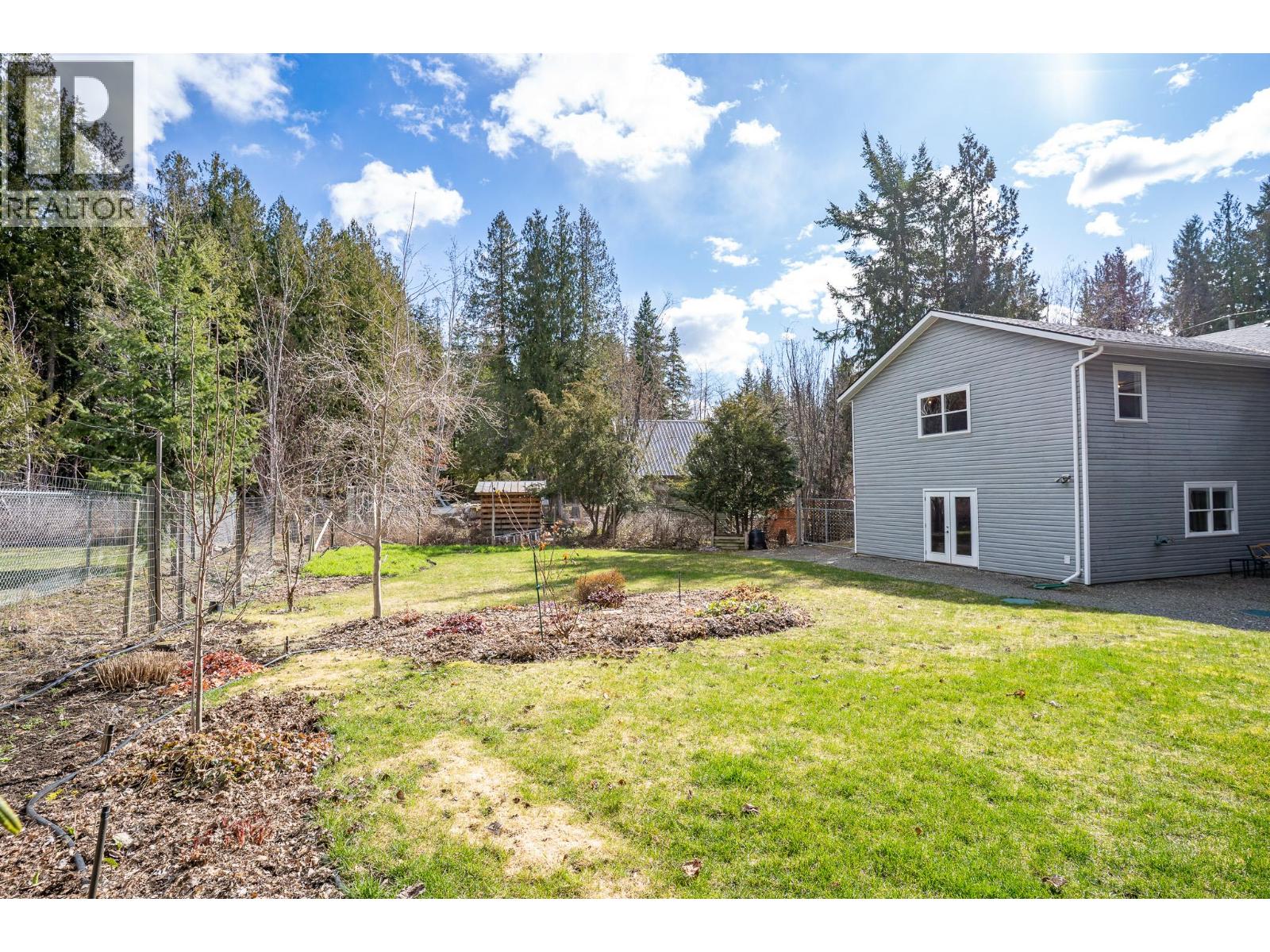 2399 Hillen Crescent, Magna Bay, British Columbia  V0E 1M7 - Photo 57 - 10382048