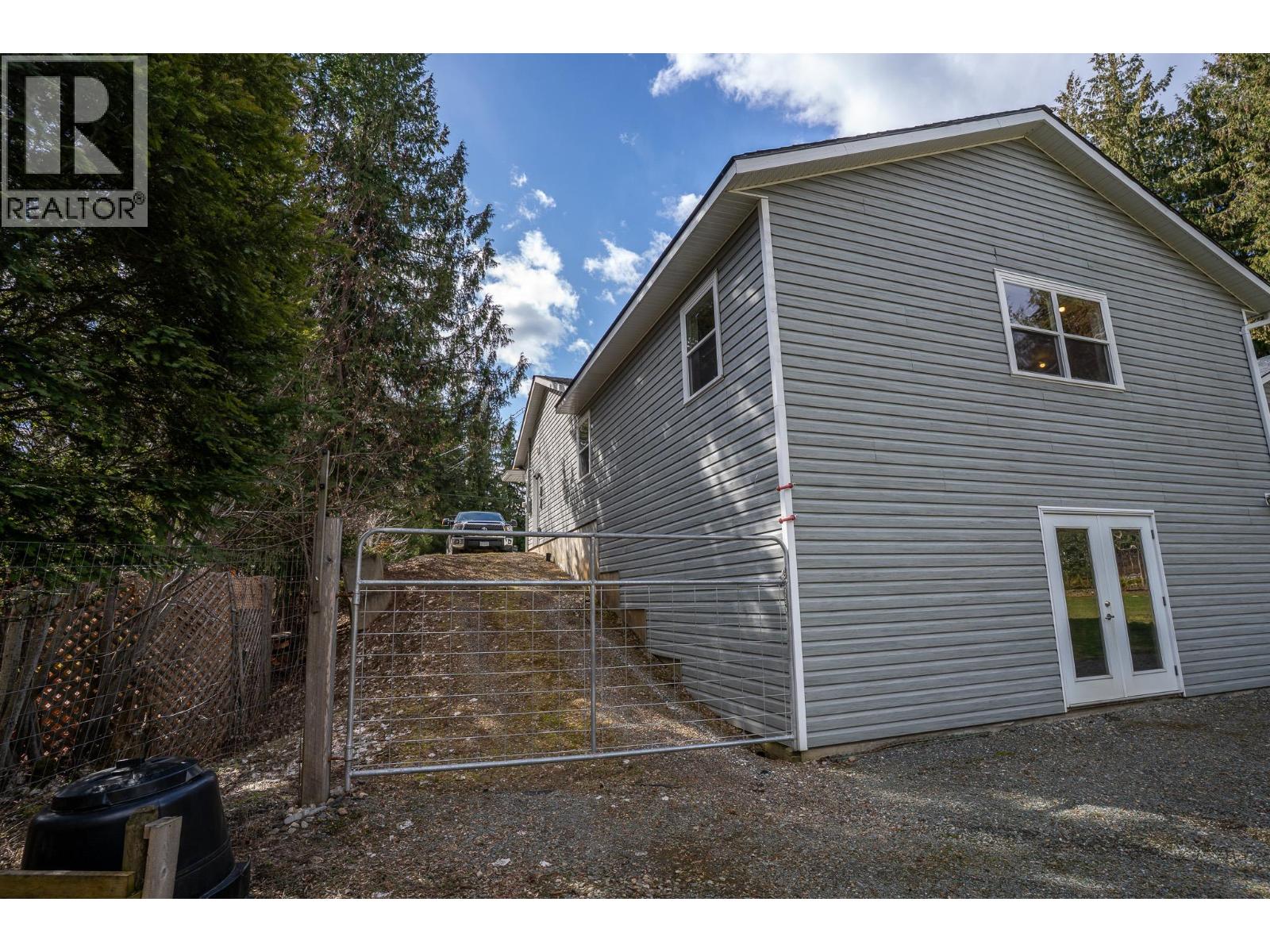 2399 Hillen Crescent, Magna Bay, British Columbia  V0E 1M7 - Photo 63 - 10382048