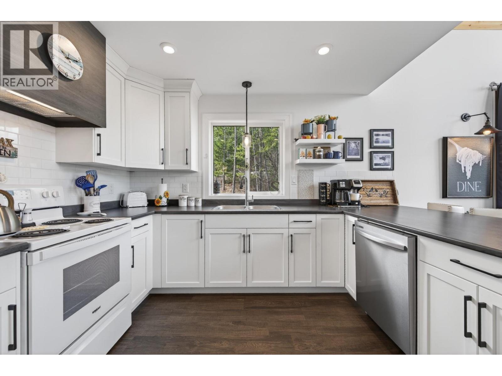 1511 Covert Place, Merritt, British Columbia  V1K 1B8 - Photo 8 - 10382054