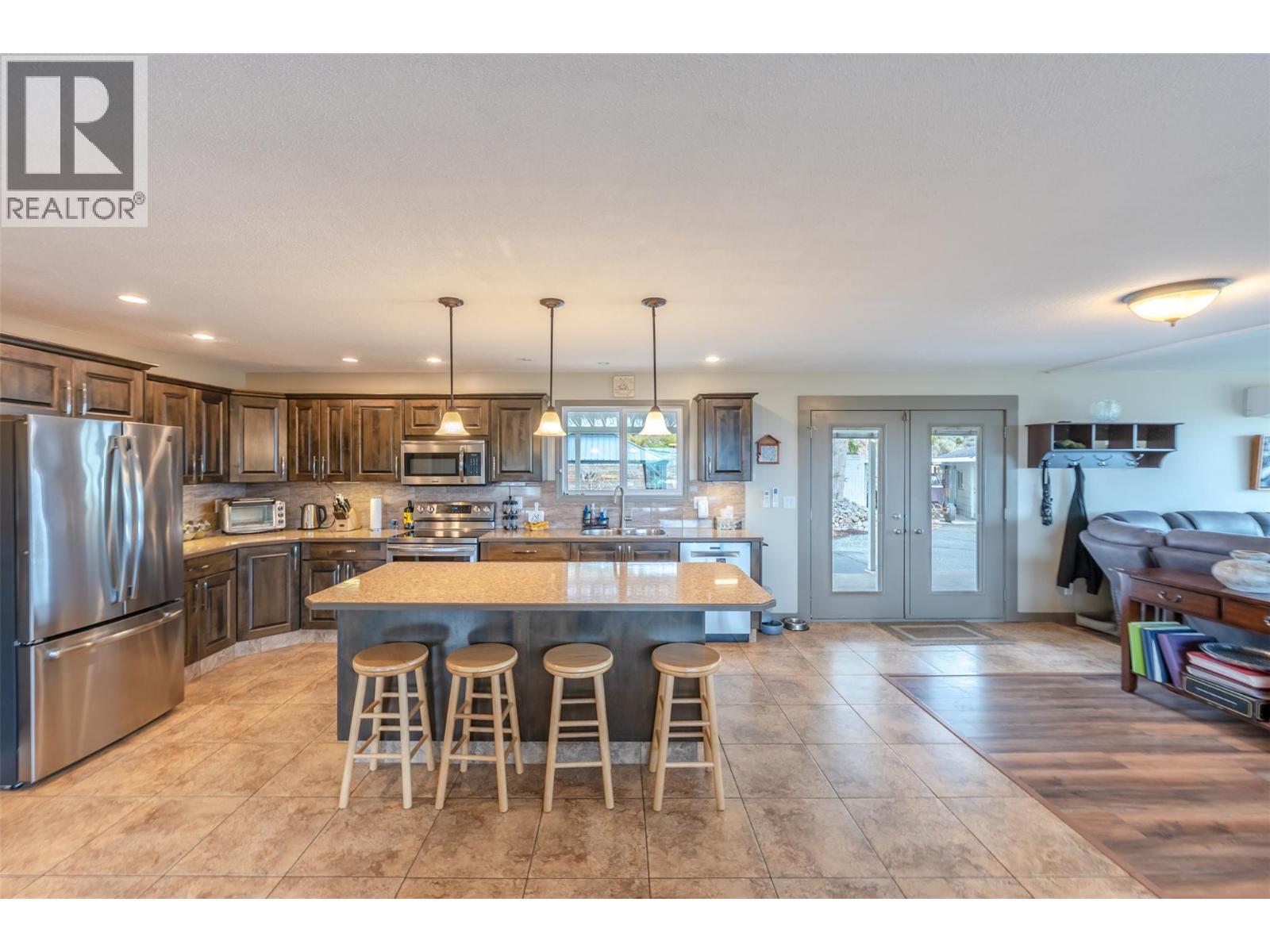 1418 Fairview Road, Oliver, British Columbia  V0H 1T5 - Photo 8 - 10381663