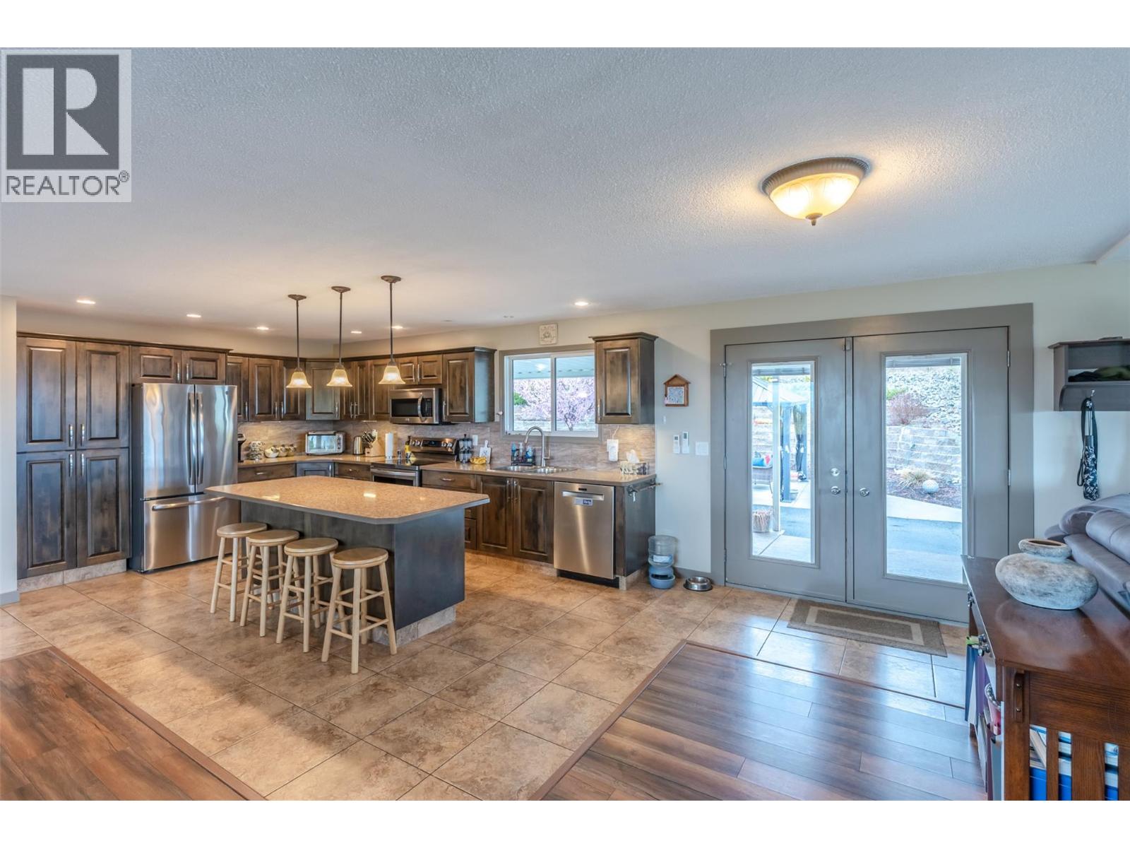 1418 Fairview Road, Oliver, British Columbia  V0H 1T5 - Photo 9 - 10381663