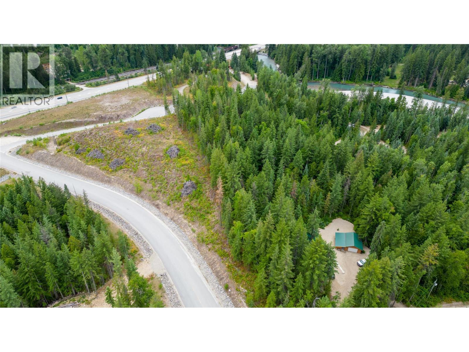 5465 Bowolin Road, Out Of Area, British Columbia  V0E 2J0 - Photo 2 - 10381909