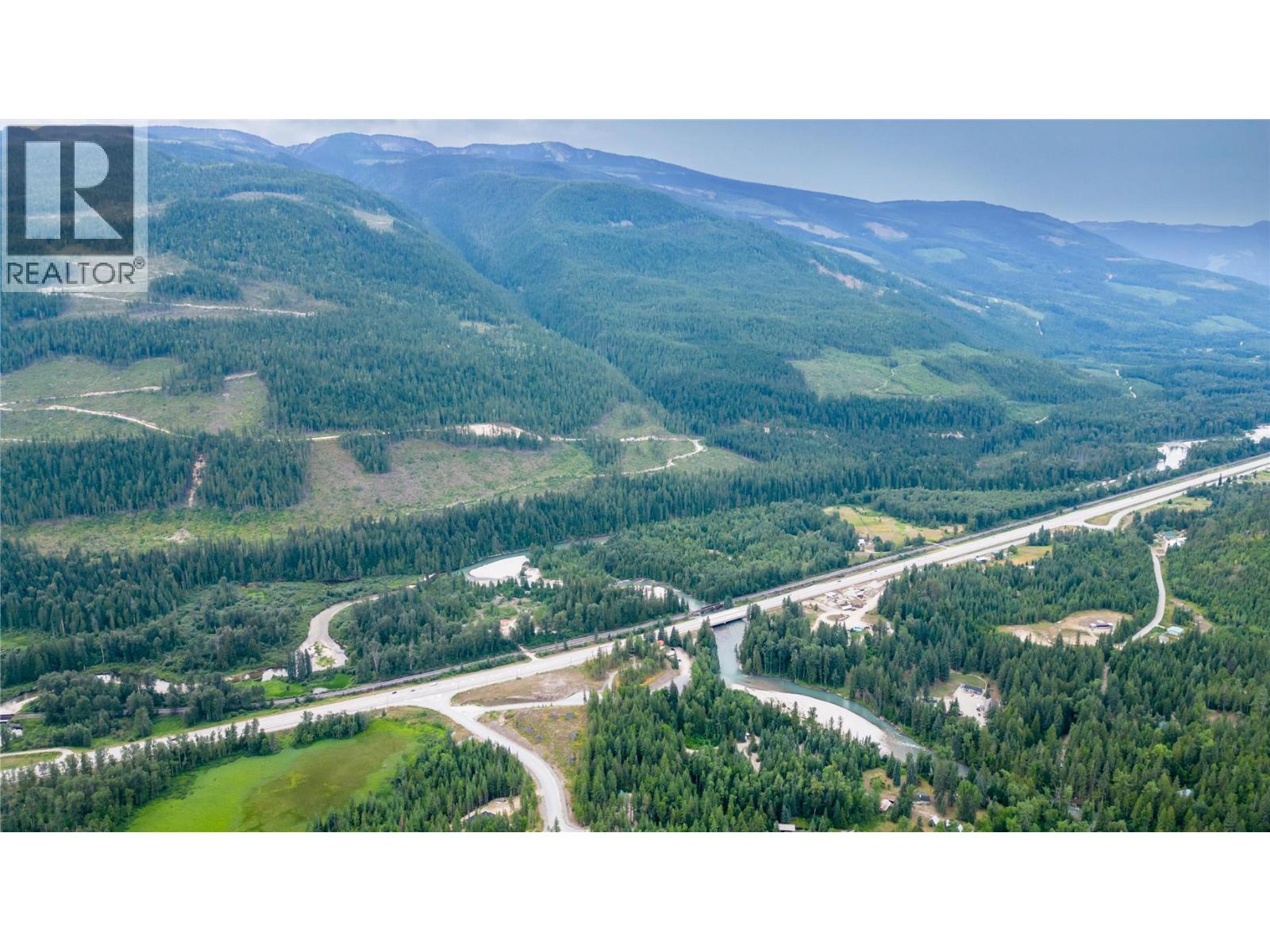 5465 Bowolin Road, Out Of Area, British Columbia  V0E 2J0 - Photo 4 - 10381909