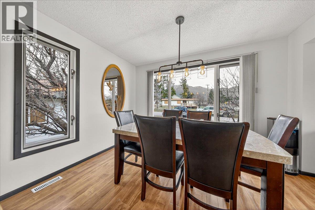 1827 Benninger Road, Windermere, British Columbia  V0B 2L2 - Photo 3 - 10381852