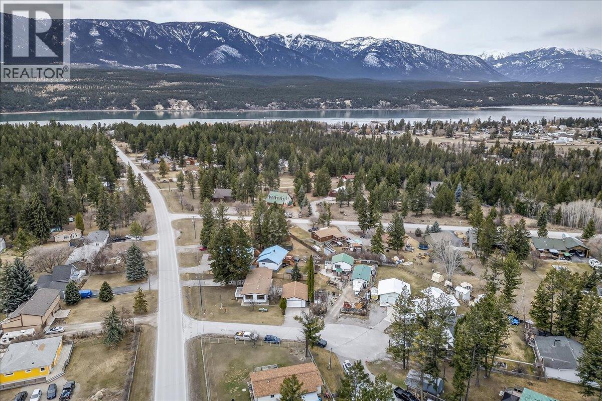 1827 Benninger Road, Windermere, British Columbia  V0B 2L2 - Photo 41 - 10381852