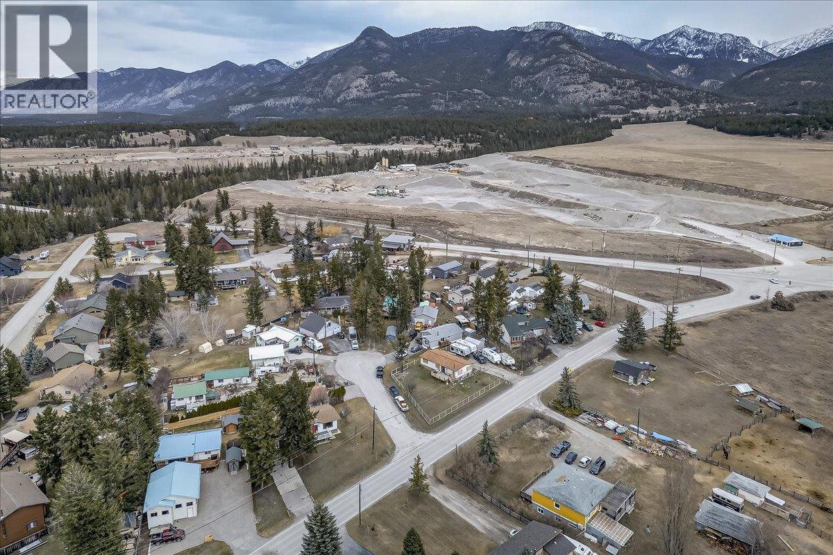 1827 Benninger Road, Windermere, British Columbia  V0B 2L2 - Photo 43 - 10381852