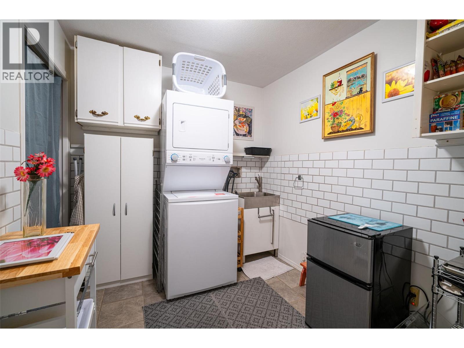 6815 Cameo Drive N, Vernon, British Columbia  V1H 1N9 - Photo 17 - 10382080