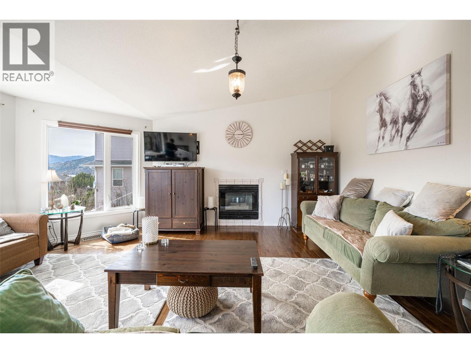 6815 Cameo Drive N, Vernon, British Columbia  V1H 1N9 - Photo 21 - 10382080