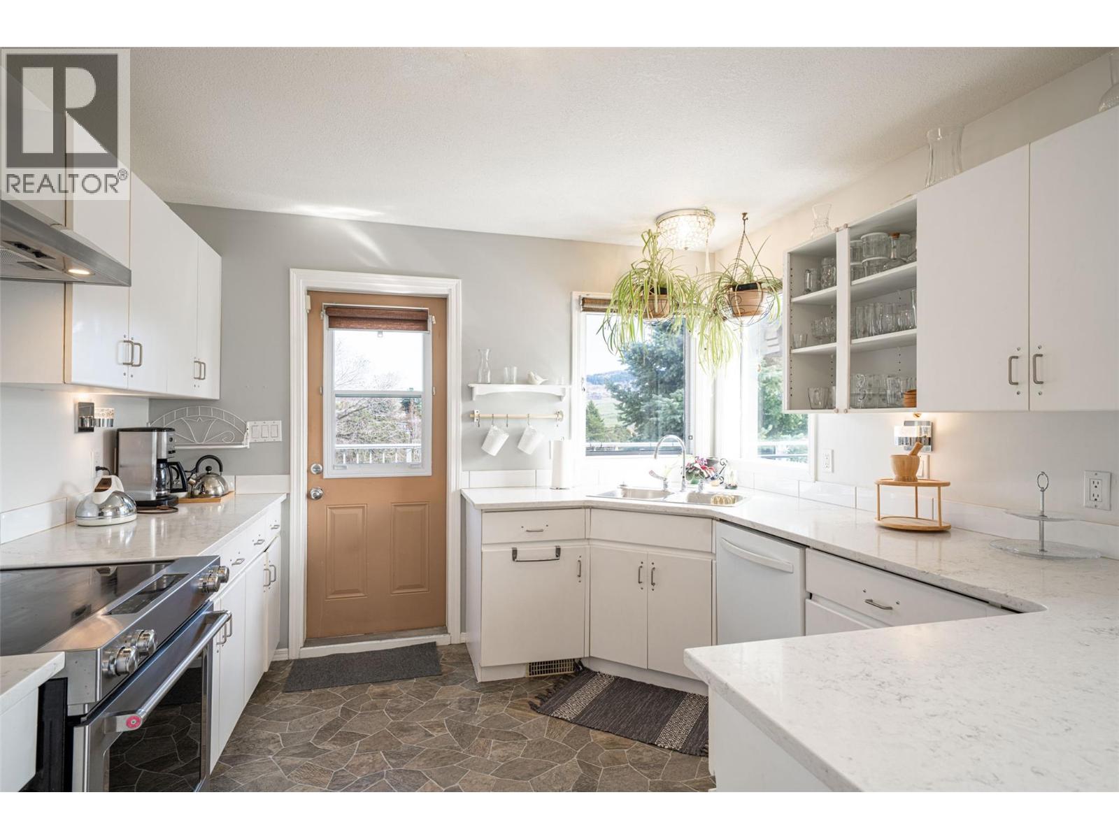 6815 Cameo Drive N, Vernon, British Columbia  V1H 1N9 - Photo 25 - 10382080