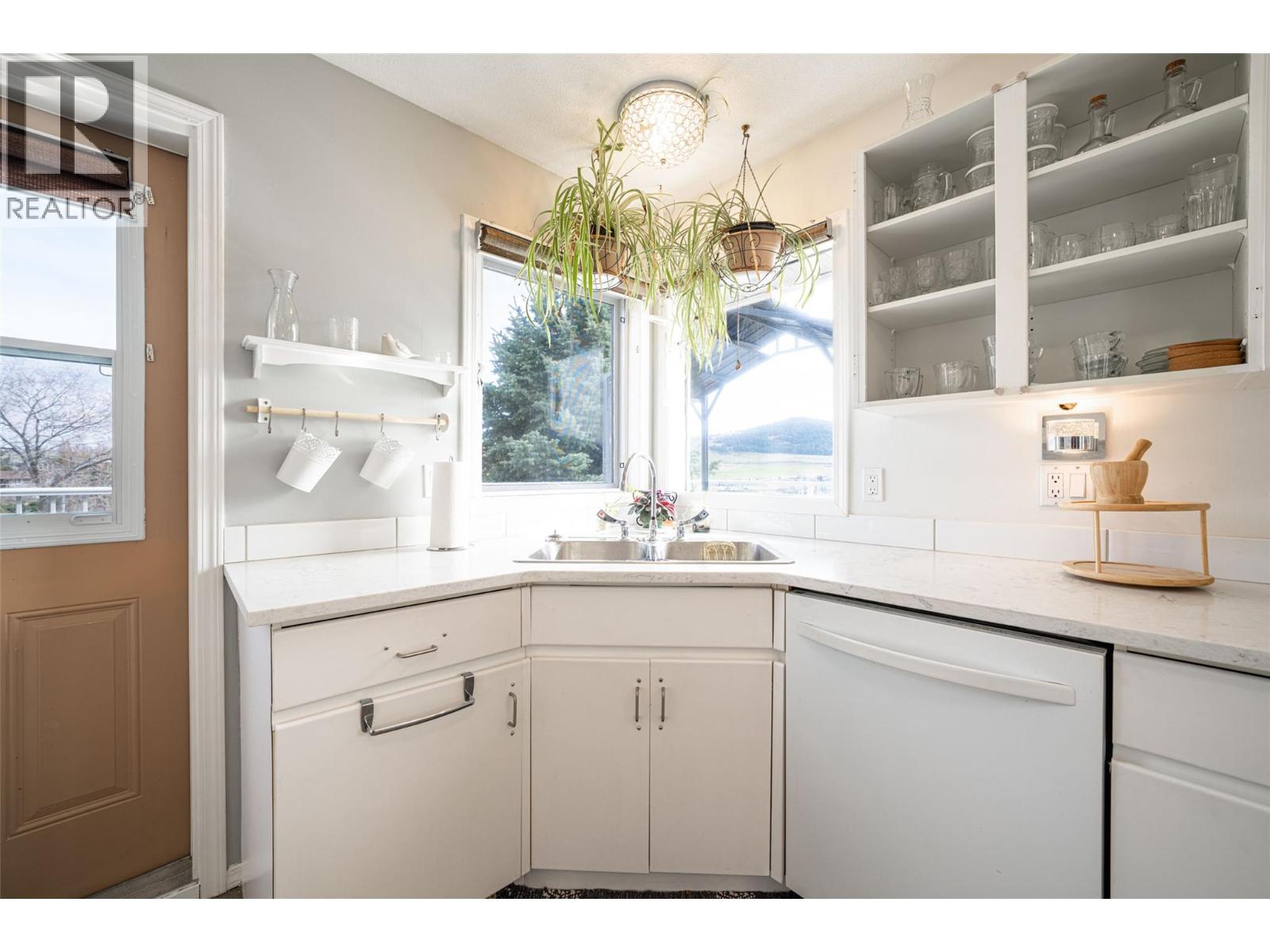 6815 Cameo Drive N, Vernon, British Columbia  V1H 1N9 - Photo 28 - 10382080