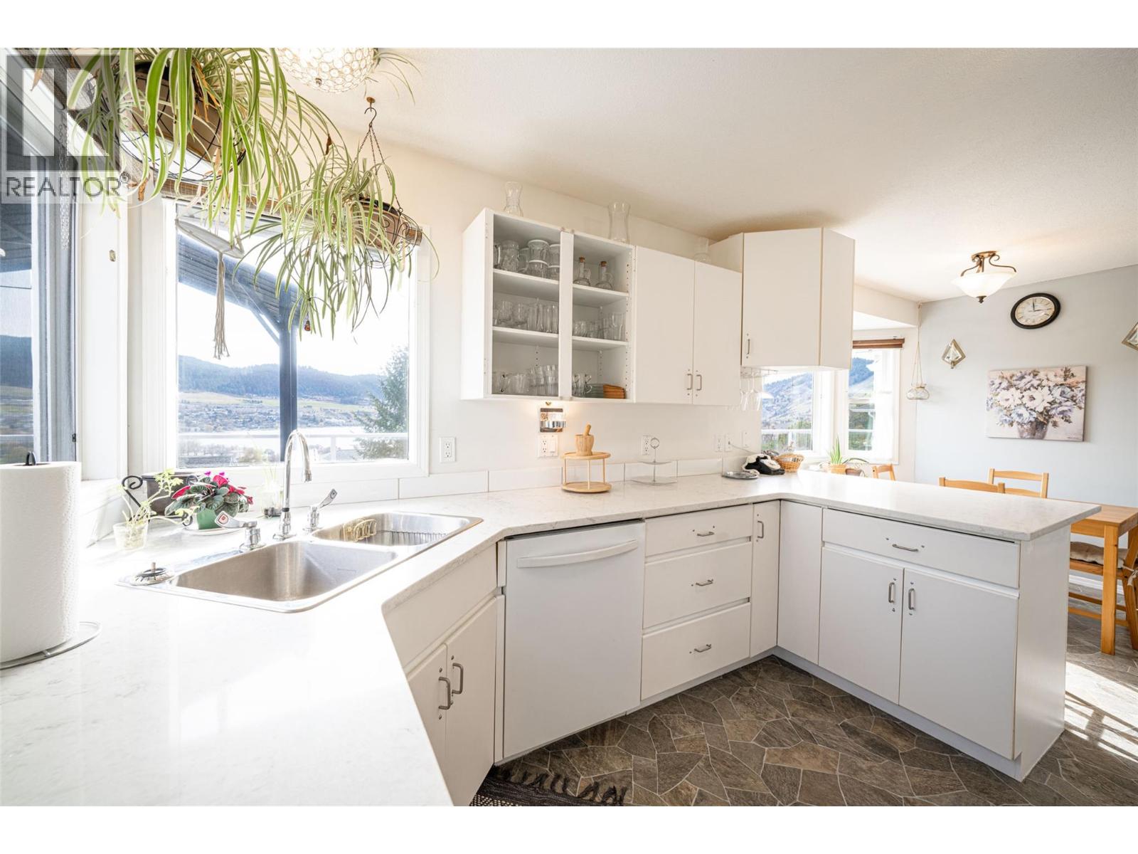 6815 Cameo Drive N, Vernon, British Columbia  V1H 1N9 - Photo 29 - 10382080