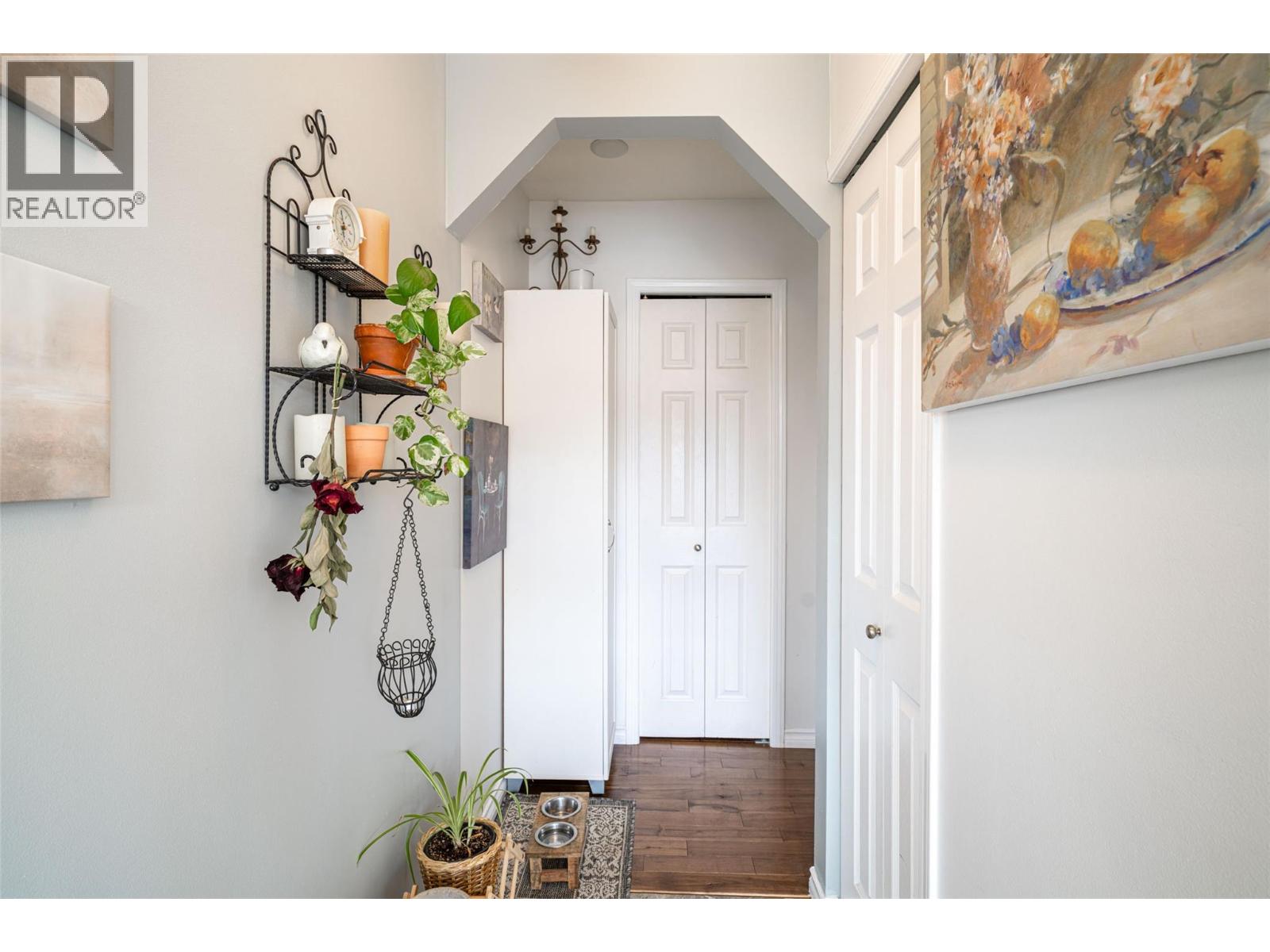 6815 Cameo Drive N, Vernon, British Columbia  V1H 1N9 - Photo 32 - 10382080