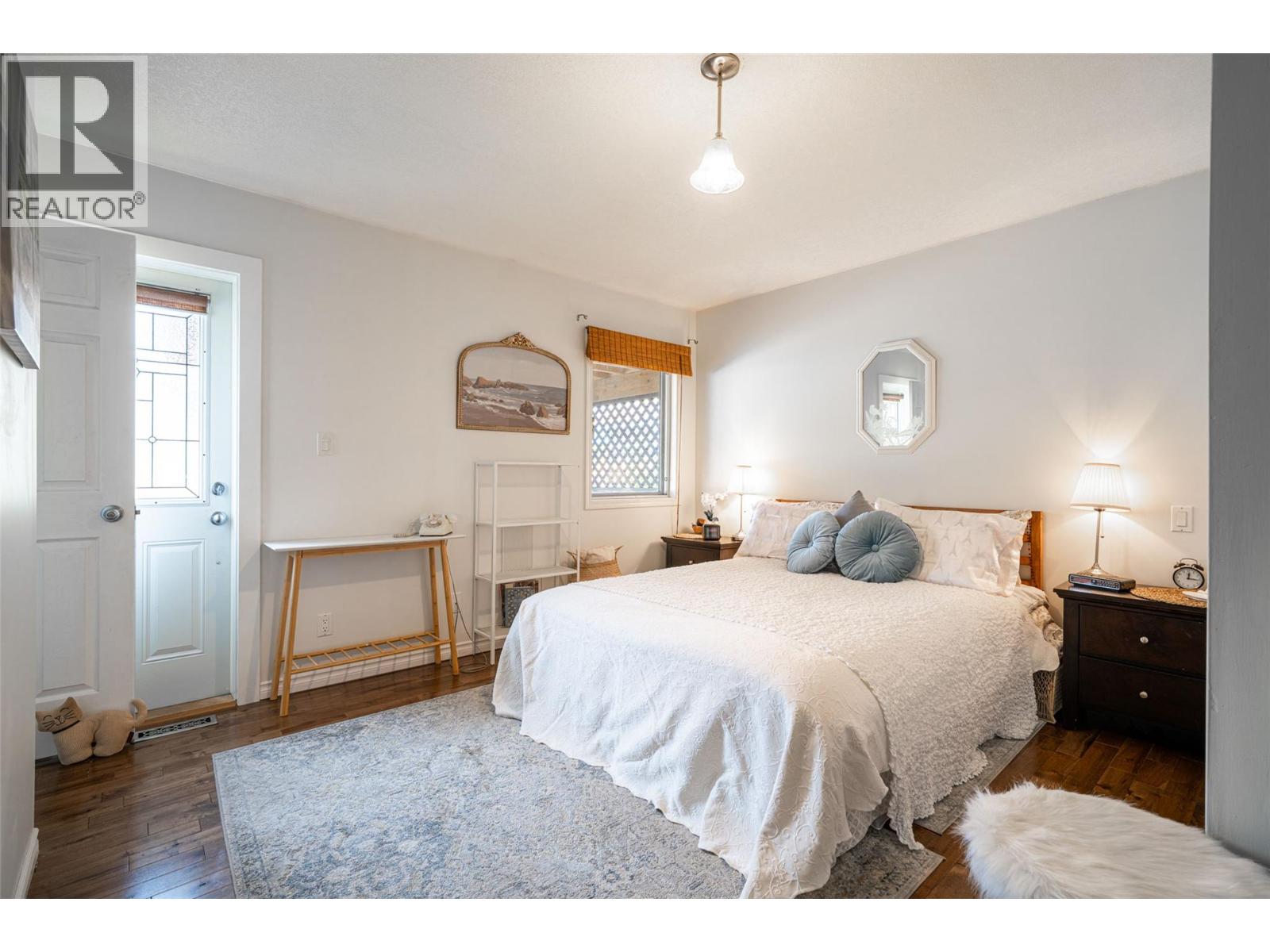 6815 Cameo Drive N, Vernon, British Columbia  V1H 1N9 - Photo 33 - 10382080