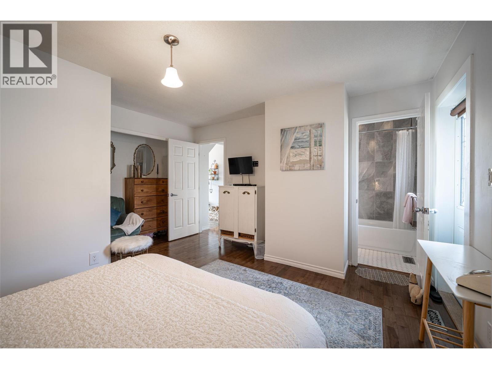 6815 Cameo Drive N, Vernon, British Columbia  V1H 1N9 - Photo 35 - 10382080