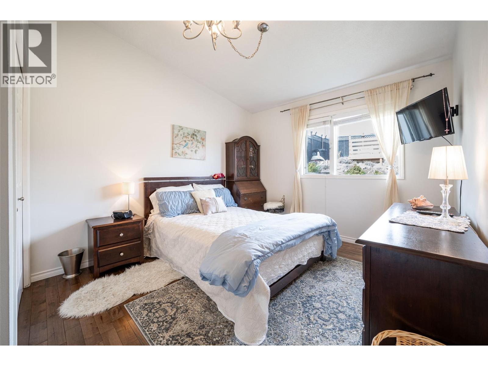 6815 Cameo Drive N, Vernon, British Columbia  V1H 1N9 - Photo 38 - 10382080