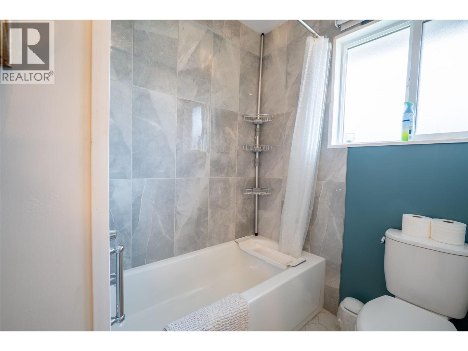 6815 Cameo Drive N, Vernon, British Columbia  V1H 1N9 - Photo 45 - 10382080