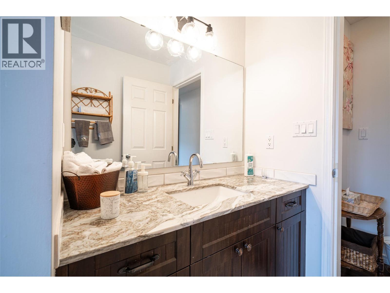 6815 Cameo Drive N, Vernon, British Columbia  V1H 1N9 - Photo 46 - 10382080