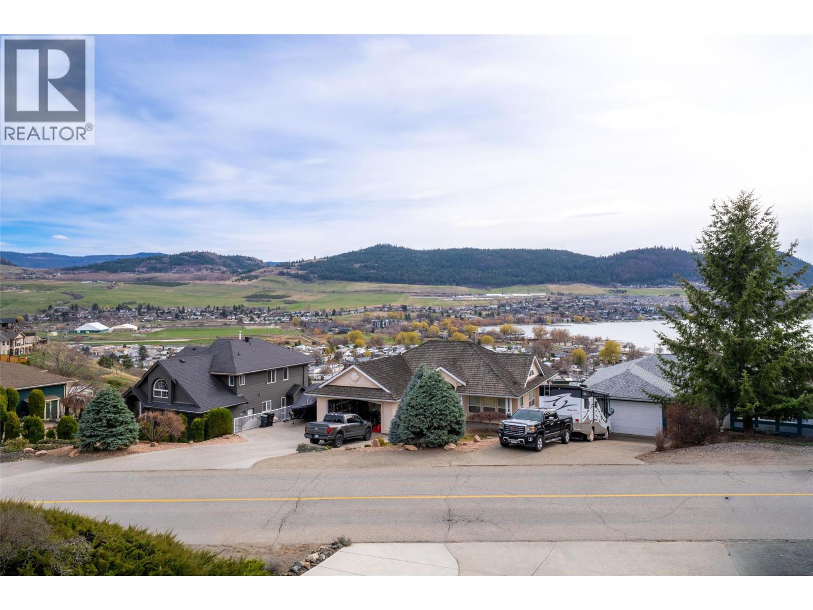 6815 Cameo Drive N, Vernon, British Columbia  V1H 1N9 - Photo 50 - 10382080