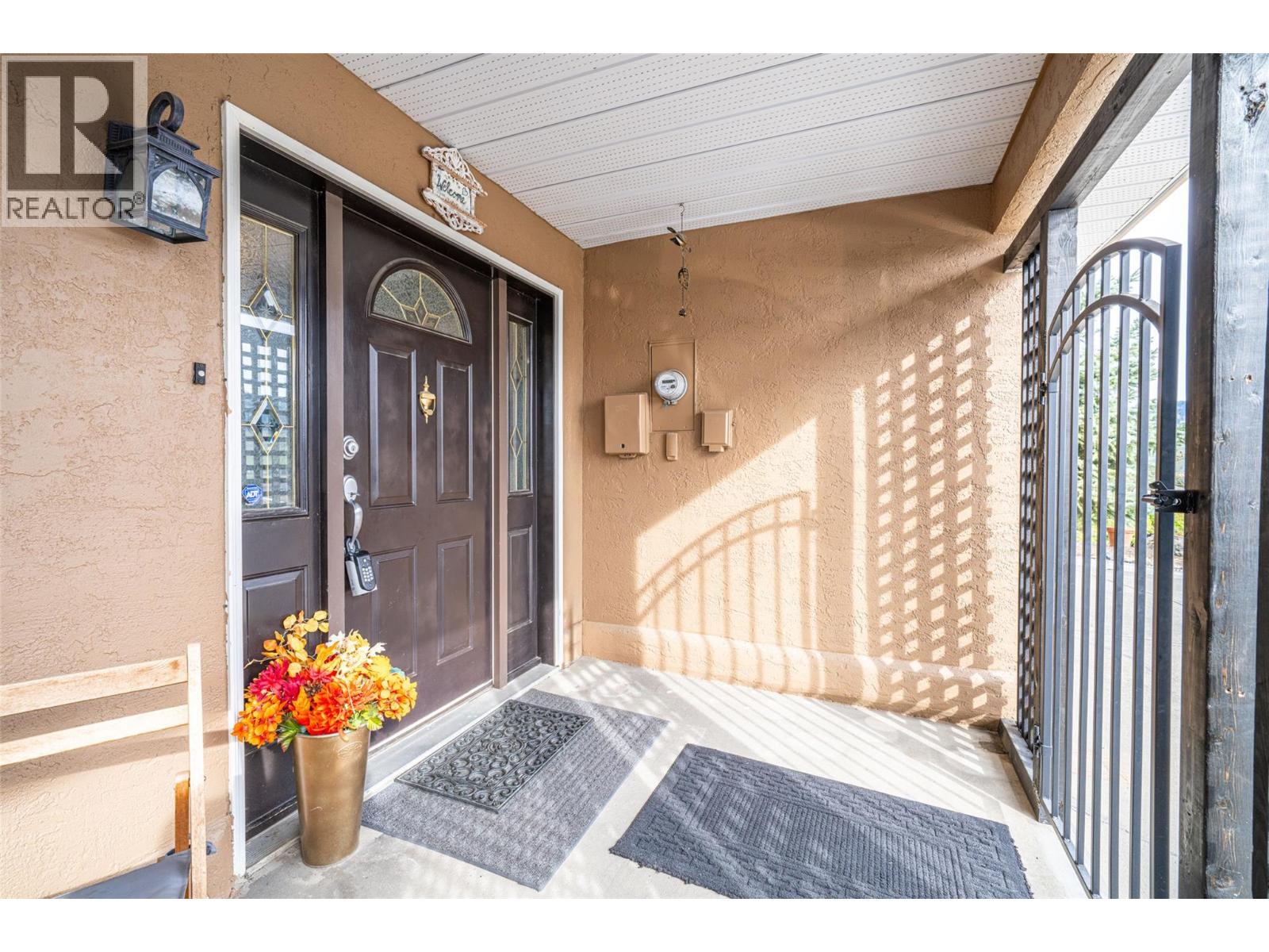 6815 Cameo Drive N, Vernon, British Columbia  V1H 1N9 - Photo 6 - 10382080