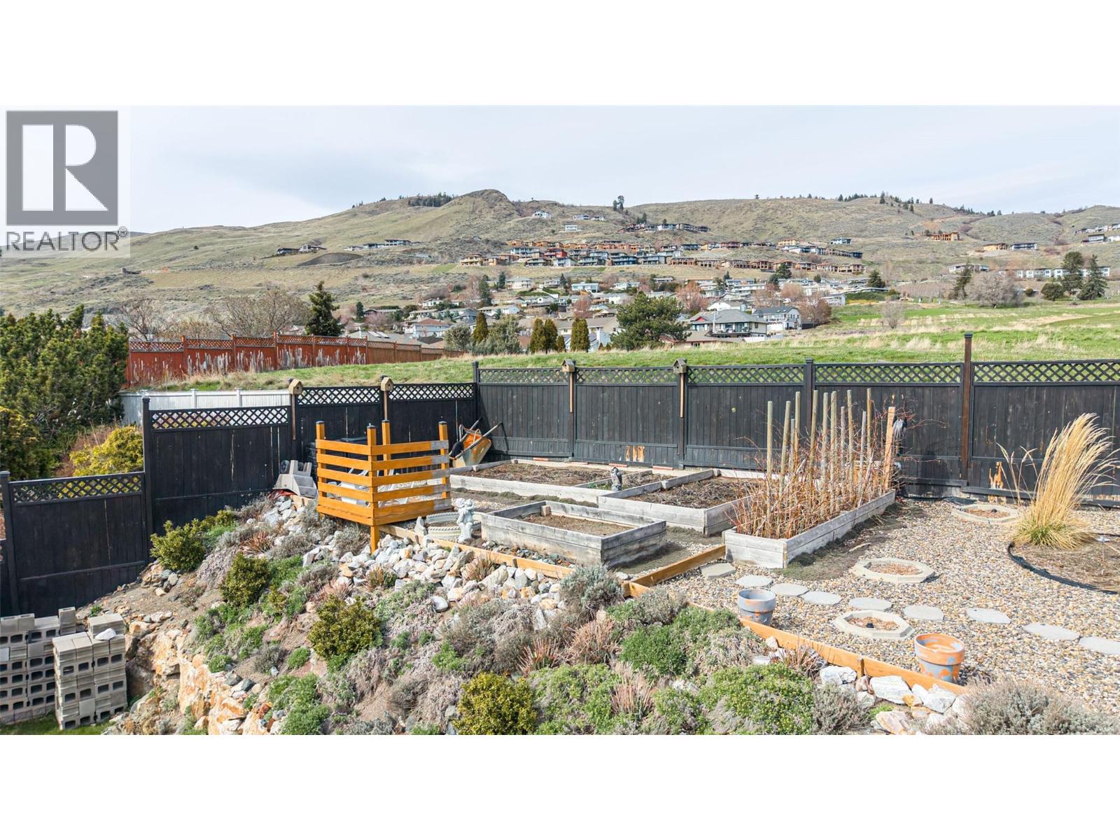 6815 Cameo Drive N, Vernon, British Columbia  V1H 1N9 - Photo 63 - 10382080