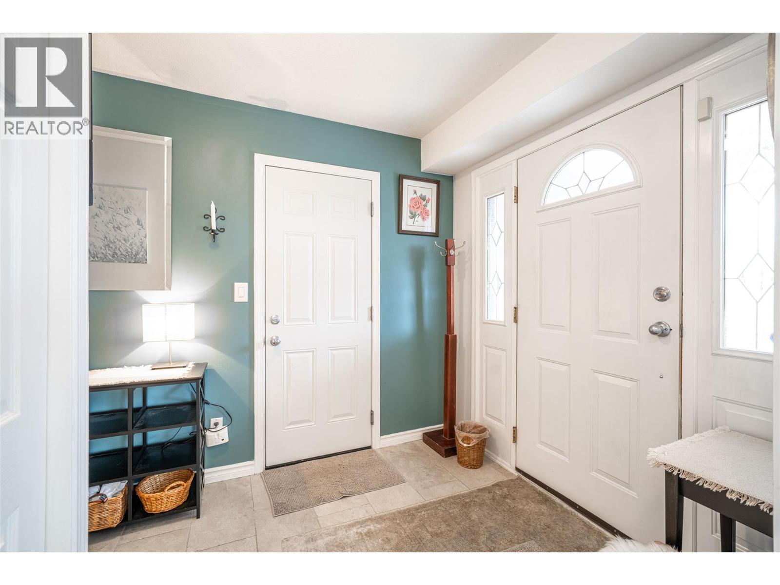 6815 Cameo Drive N, Vernon, British Columbia  V1H 1N9 - Photo 8 - 10382080