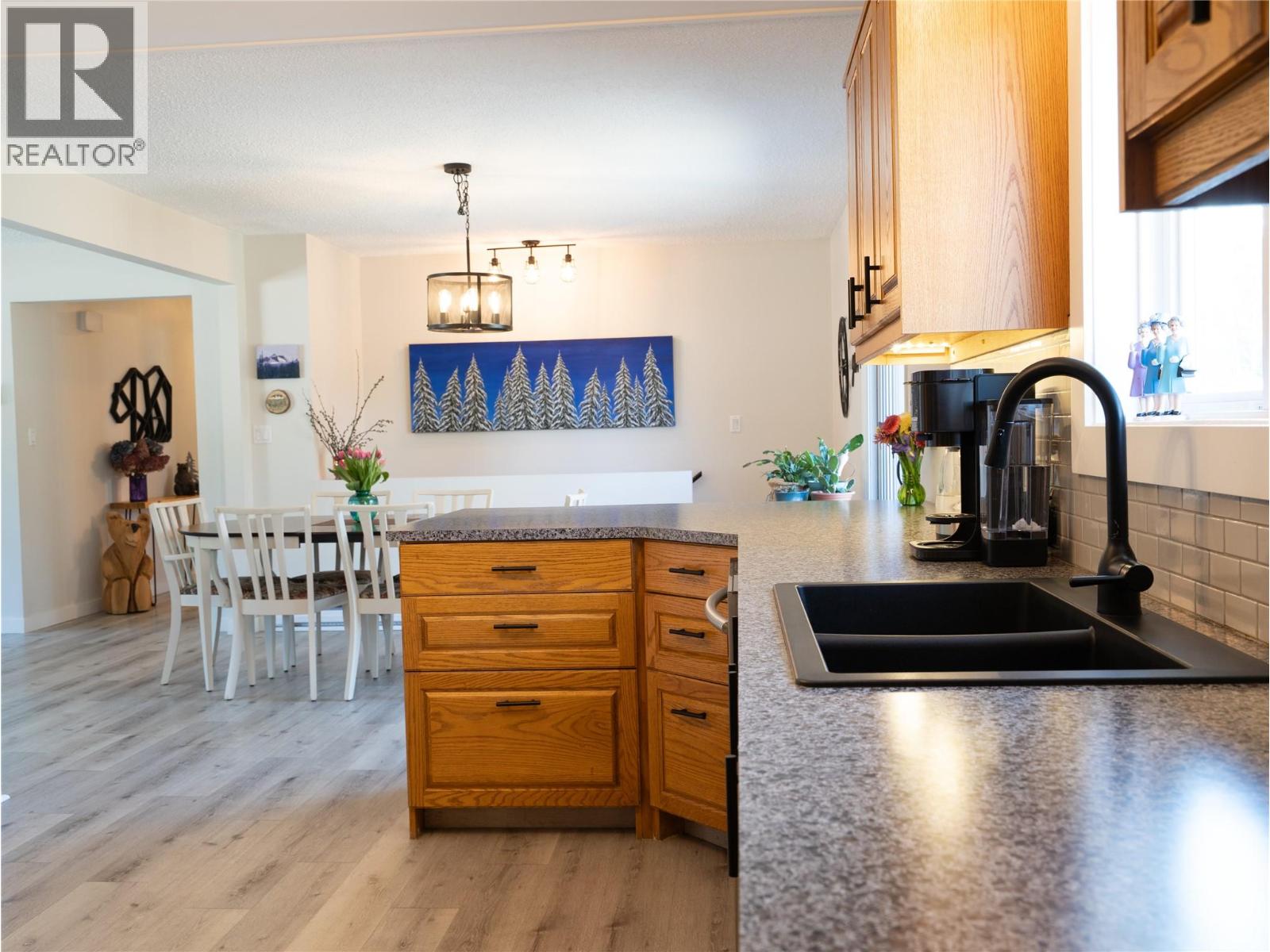 1669 Hiob Road, Revelstoke, British Columbia  V0e 2s0 - Photo 17 - 10381386