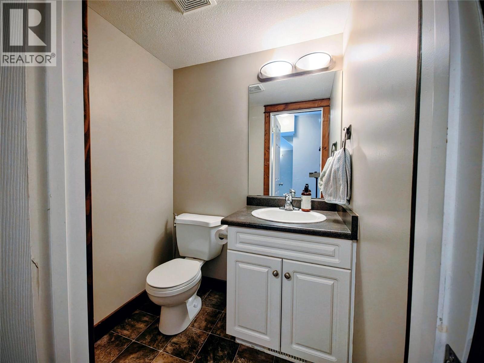 200 Black Forest Trail Unit# 701, Invermere, British Columbia  V0A 1K2 - Photo 6 - 10381606